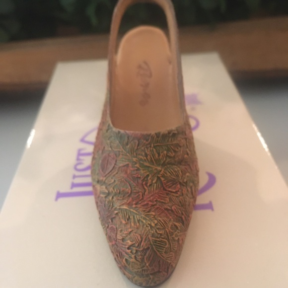 Just The Right Shoe Figurine - Picture 2 of 4